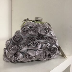 Bolsa rosas em festa